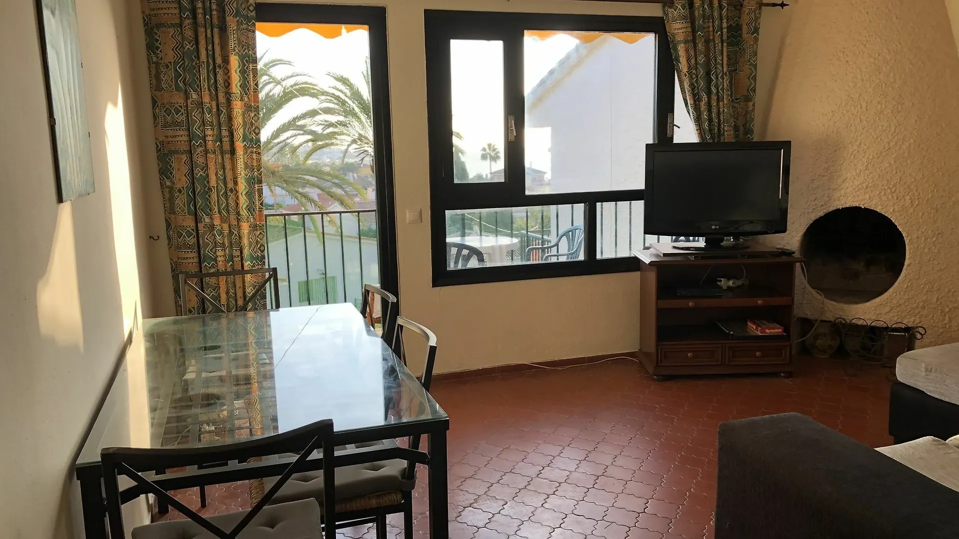 La Casa 79 Urb. Las Buganvillas ミハス